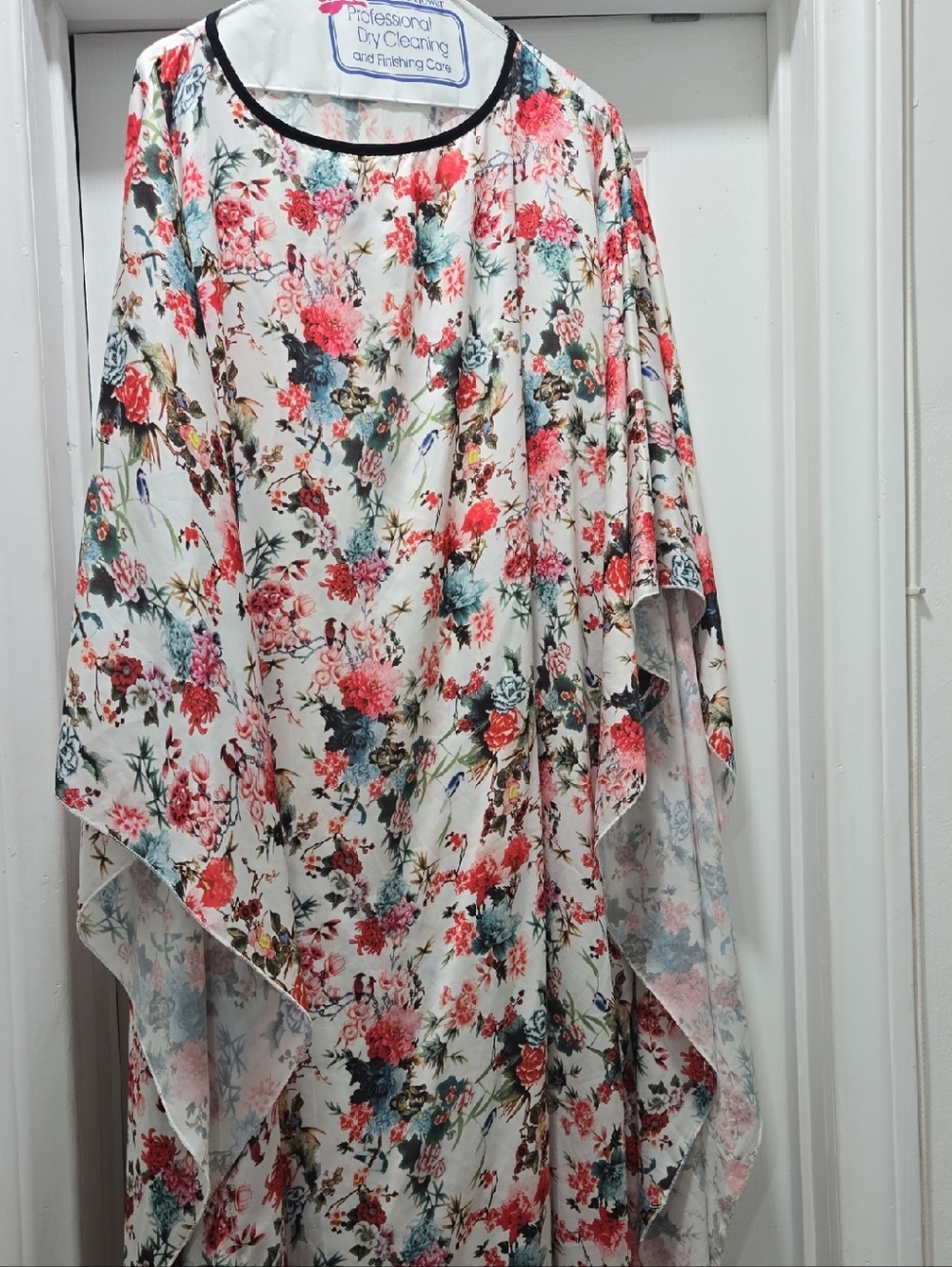 Floral Bat Wing Dress, Size Medium / Large
